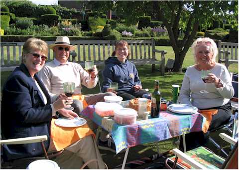 Audience picnics